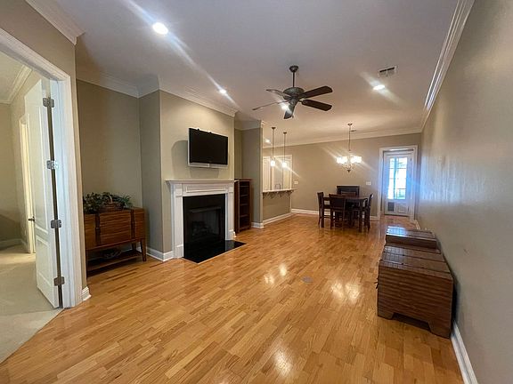 2nd image of 1918 Woodberry Ave