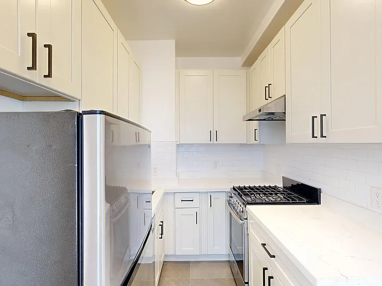 346 Leavenworth Street — Photo 11