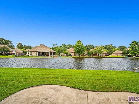 2nd image of 17639 Lake Vista Dr