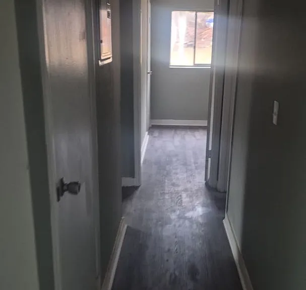 415 W Thomas Ct — Photo 2