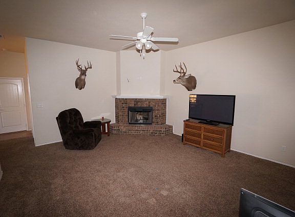 4th image of 305 E 97th St