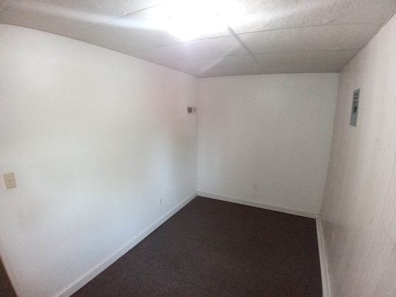 5th image of 1019 E Broadway St APT 3