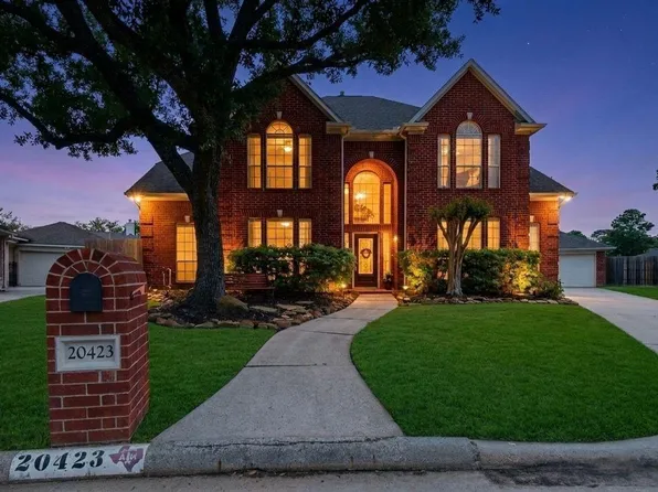 20423 Forest Dr, Spring, TX 77388