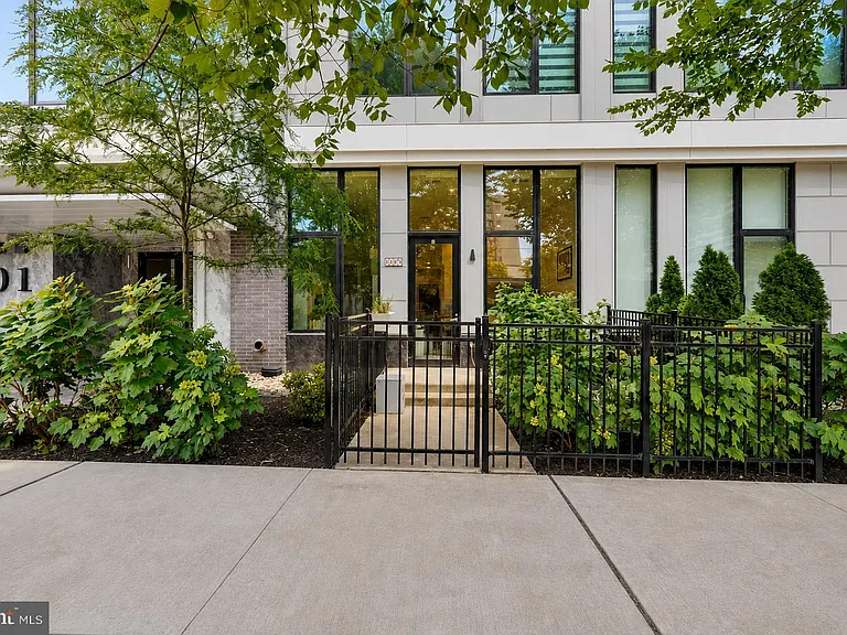801 N Fairfax St #137 — Photo 17