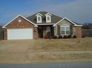 1309 W Fir St, Rogers, AR 72758