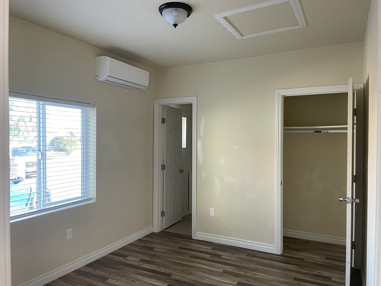 2 bed, 660 sqft, $2,300 — Photo 3