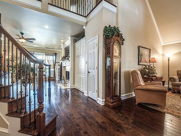 2nd image of 412 Graywood Ct