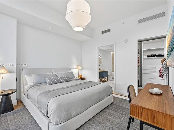 3rd image of 2678 Tigertail Ave