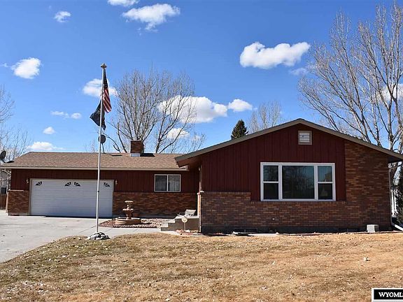 5th image of 614 Meadowlark Ln