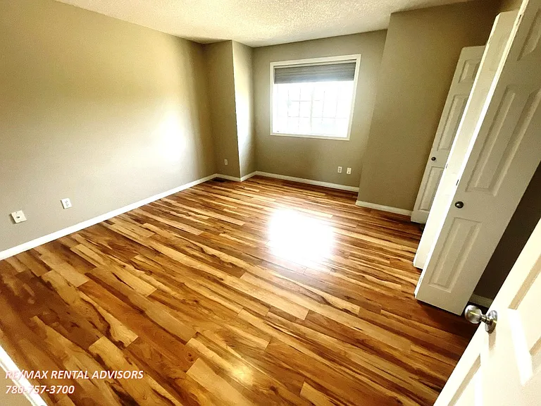 2004 Grantham Ct NW #9 — Photo 23