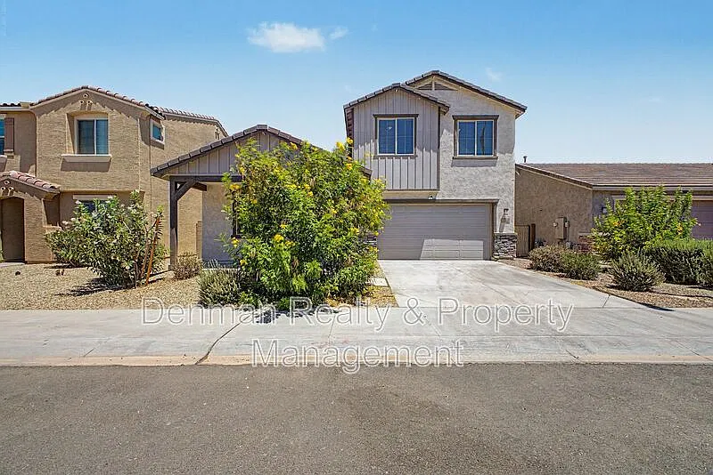 4 bed, 3.0 bath, 2474 sqft, $2,295 — Photo 2
