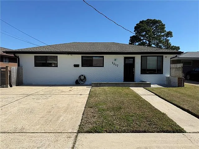 1217 N Atlanta St — Photo 1