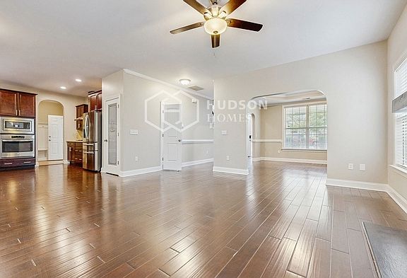 5th image of 77 Cameo Ct