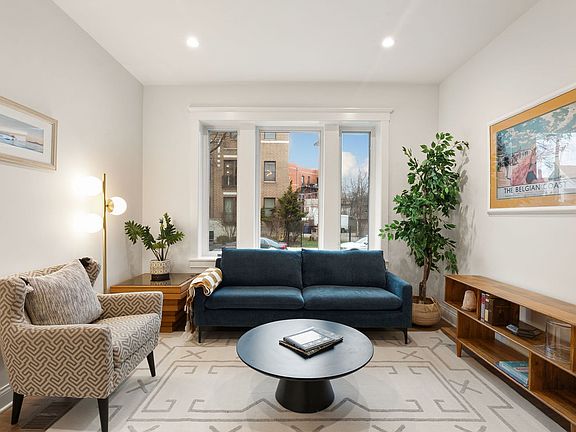 4th image of 3354 N Whipple St APT 1R