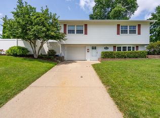 3120 Magnolia Ct, Bettendorf, IA 52722