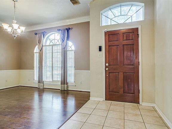 5th image of 16007 Willowpark Dr