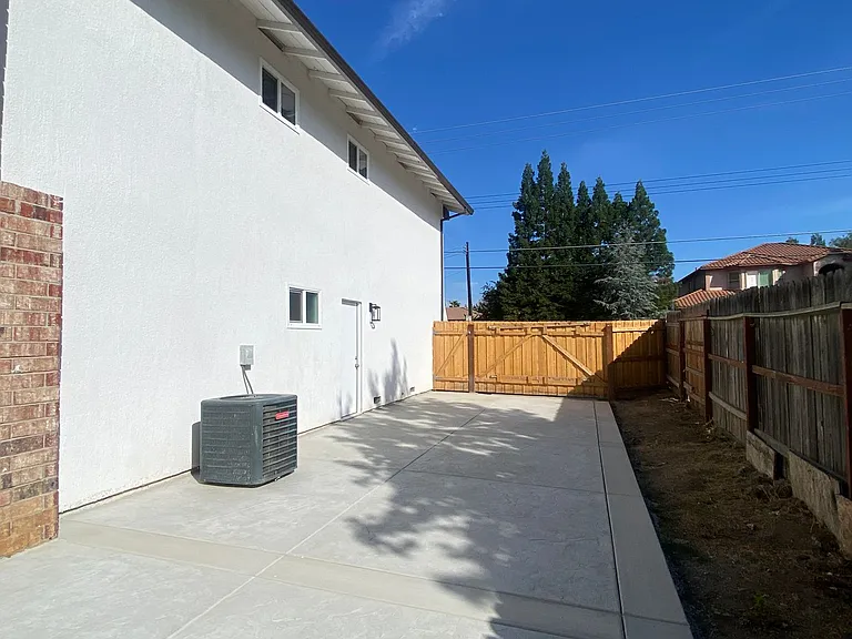 7349 Cross Dr — Photo 27
