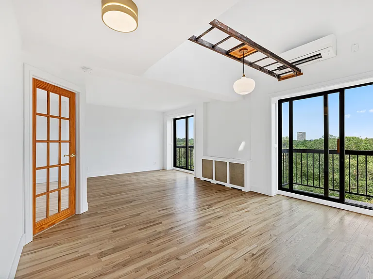 207 Prospect Park SW #9B — Photo 1