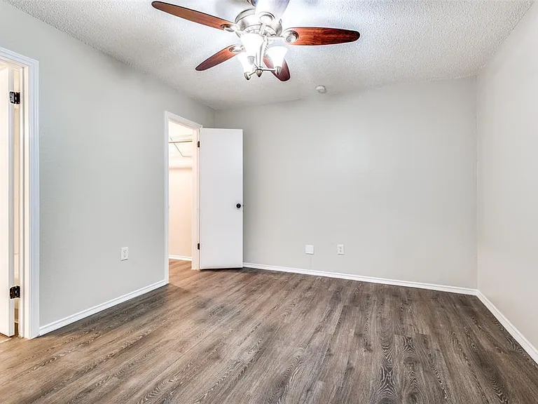 Master Bed Room. Fan has been upgraded