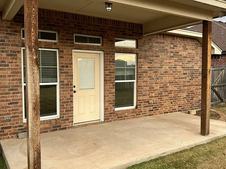 3820 Carrera Ln — Photo 22