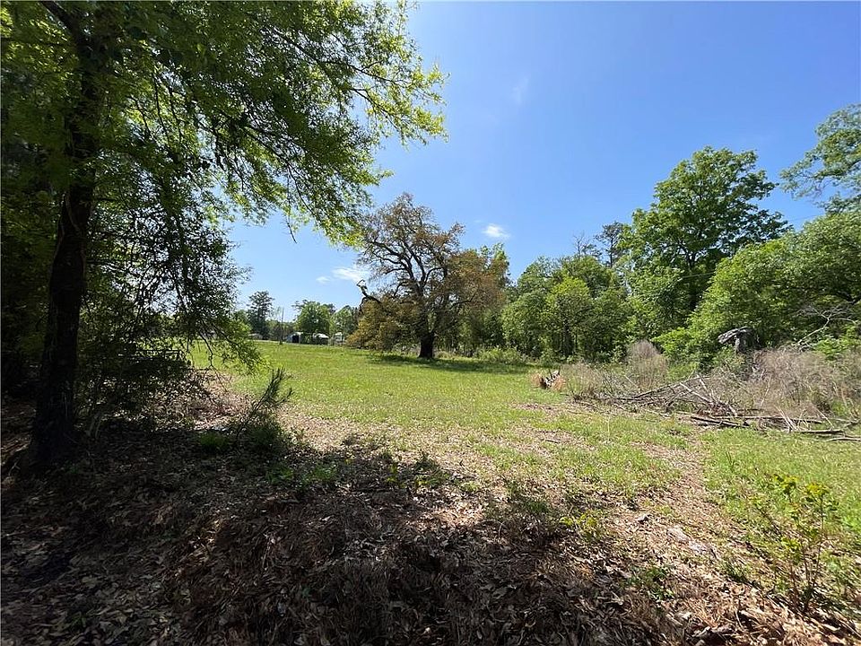 2nd image of Saucier Rd