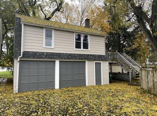 123 W Robertson St, Palatine, IL 60067