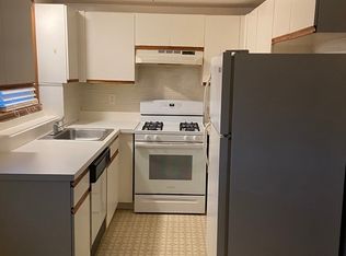 6 Bristol St UNIT 2B, Mansfield, MA 02048