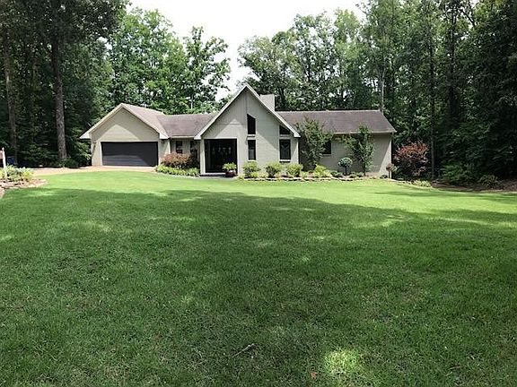 2nd image of 3630 Evergreen Ln