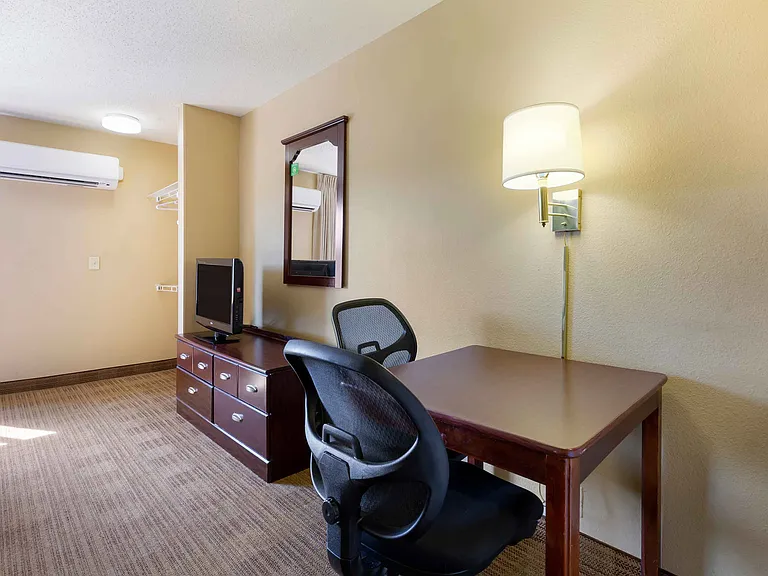 Studio Suite - 2 Queen Beds