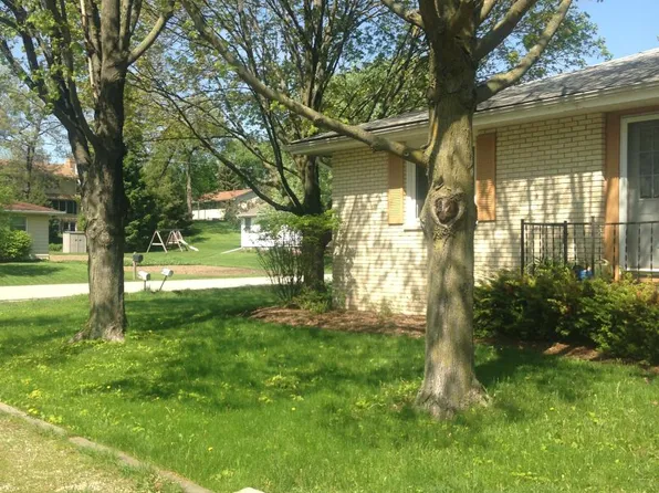 505 Warner St, Hampshire, IL 60140