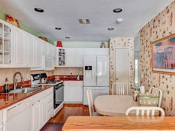 2nd image of 278 Erik Dr