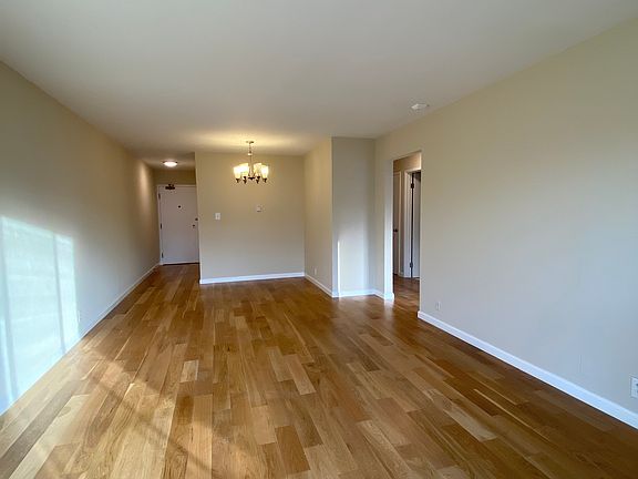 4th image of 1332 10th Ave #202