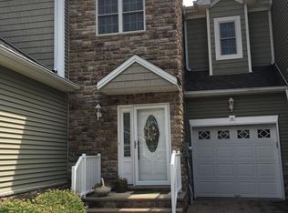 71 Pilot Ln, Staten Island, NY 10309