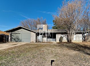 1821 Guinevere St, Arlington, TX 76014