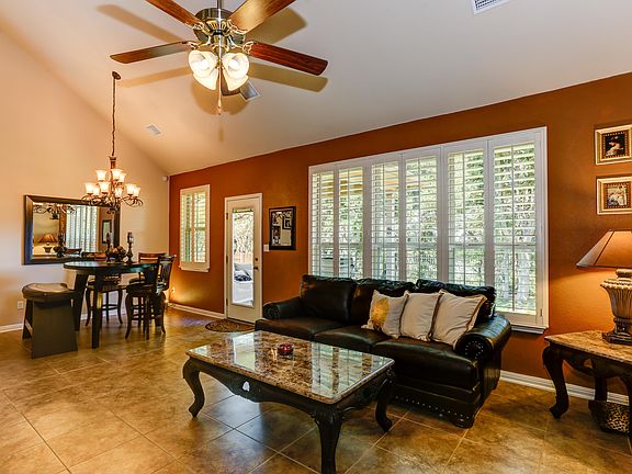 4th image of 609 Purtis Creek Ln