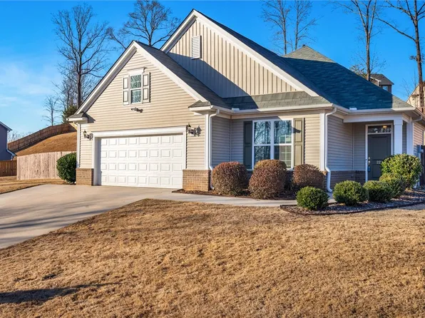 229 Rushing Waters Dr, Inman, SC 29349