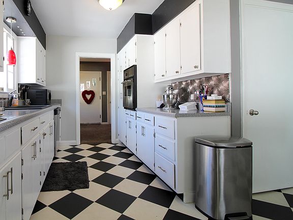 5th image of 112 Circle Dr