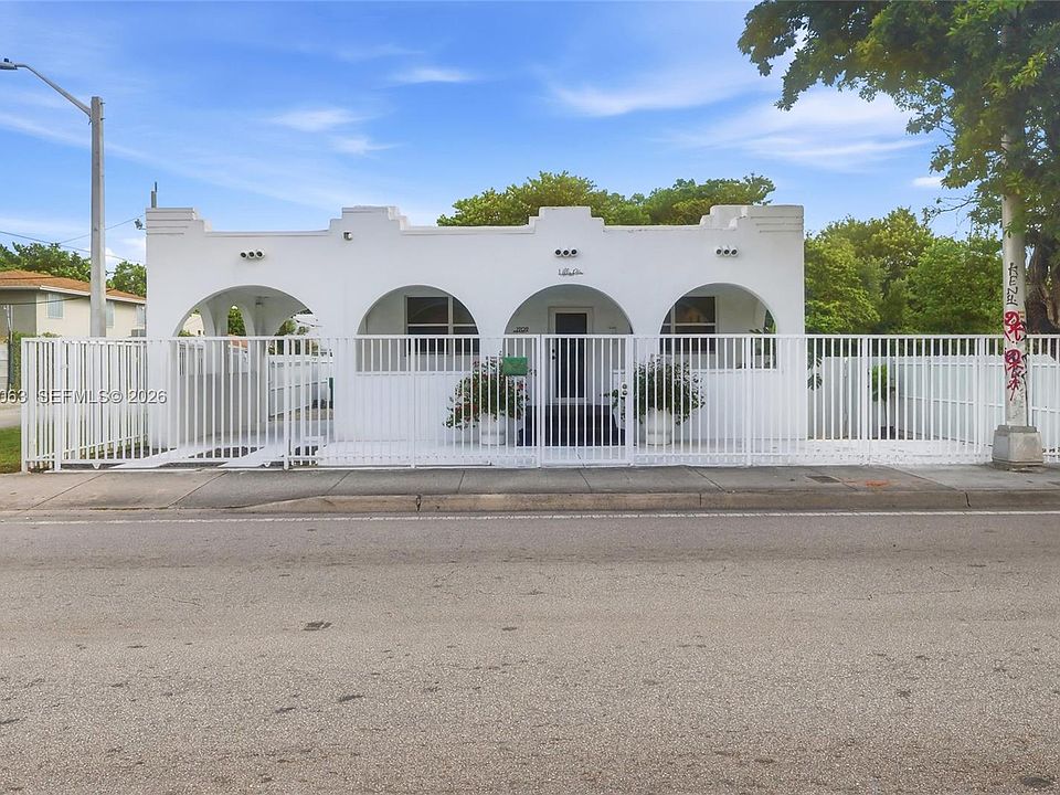 1st image of 1909 NW 62nd St