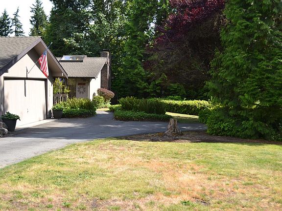 Front yard, front entry.