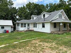 2nd image of 1214 County Road 617
