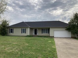 317 Cedar Ridge Rd, Bowling Green, KY 42101