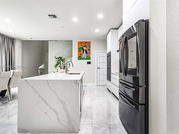 3rd image of 4566 Ficus St