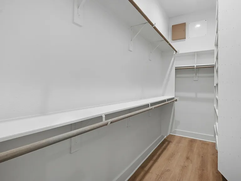 2806 Versailles Oak Ln — Photo 10