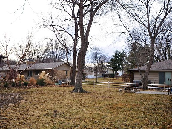 5th image of 2615 Cheshire Ct N