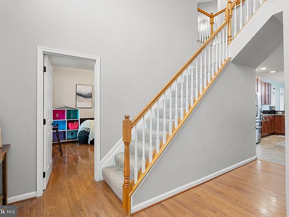 4th image of 642 Brookfield Dr
