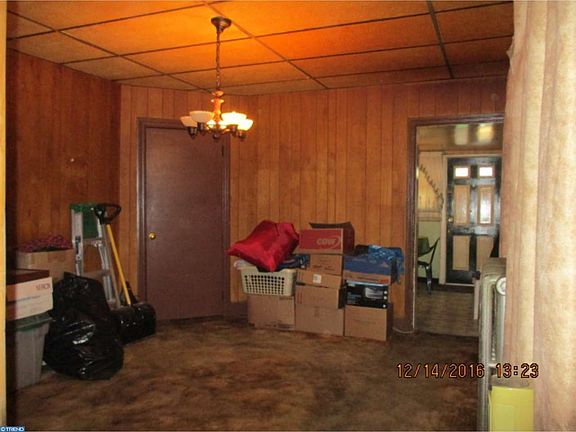 4th image of 4786 Richmond St