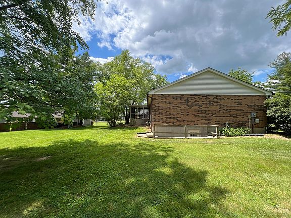 5th image of 20478 Lakeview Dr