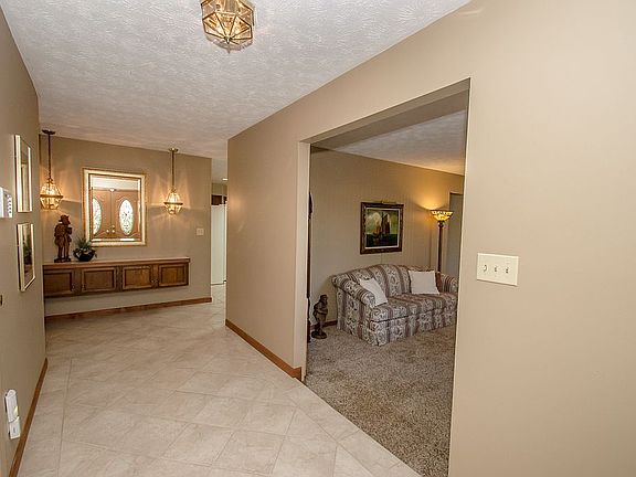 3rd image of 2124 Granada Dr