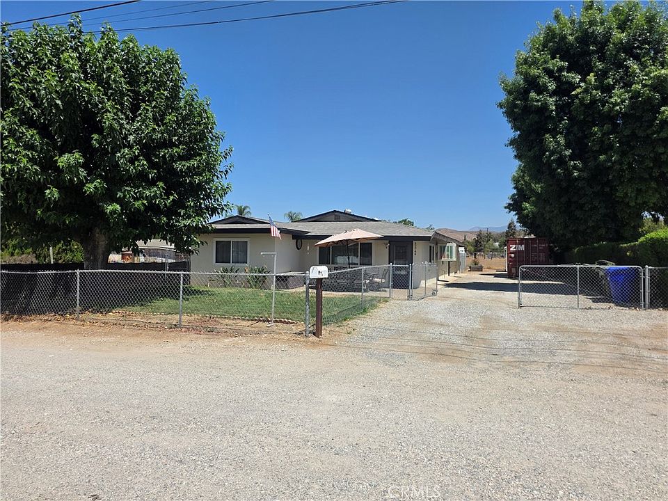 1st image of 32744 Texas Dr