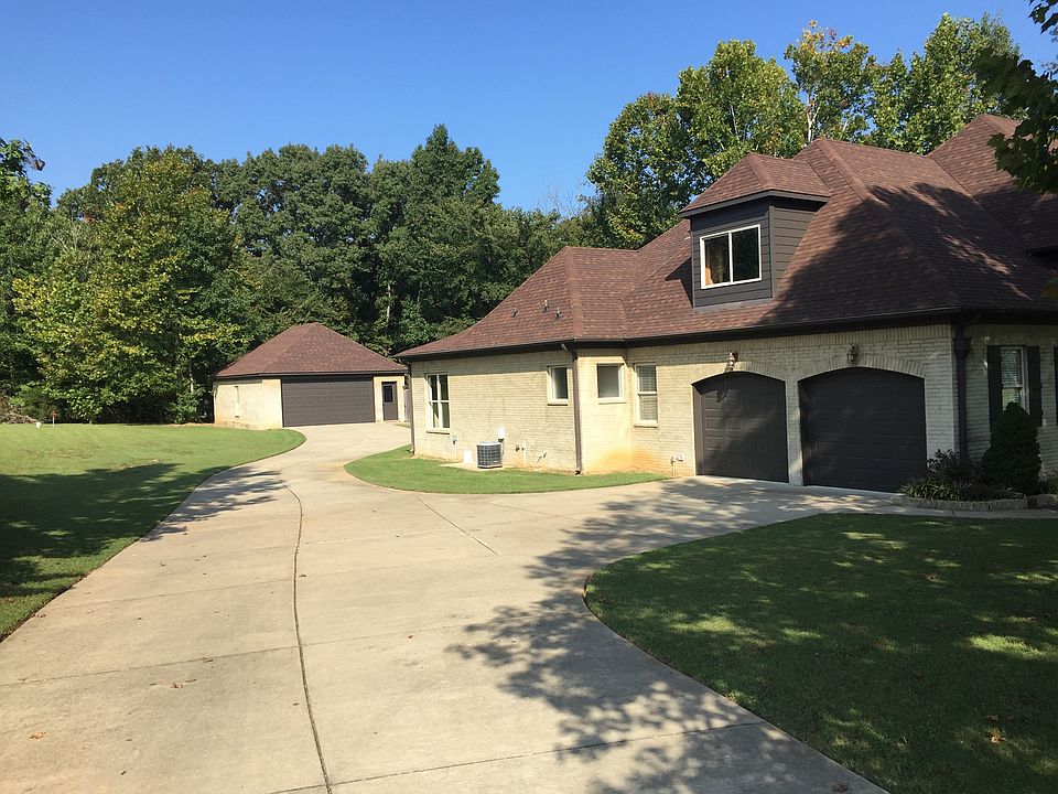1st image of 160 Cottonwood Dr